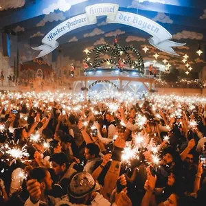 Allyouneed Oktoberfest Camping Monaco di Baviera